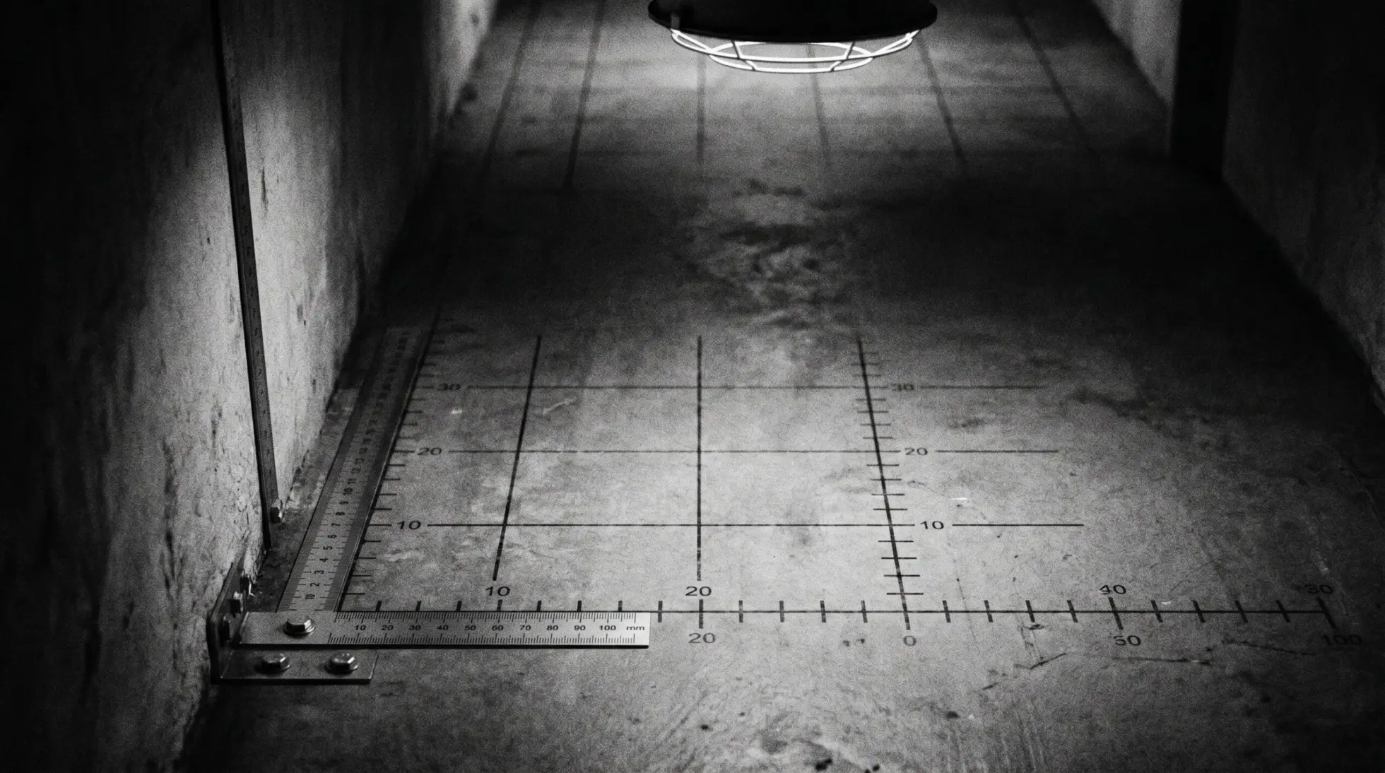 Surveillance image height estimation within a two-centimeter margin